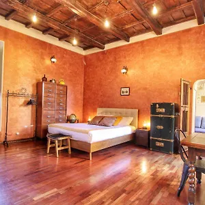 Apartment Trastevere Charming Romantic Loft By Yourhost, Rome