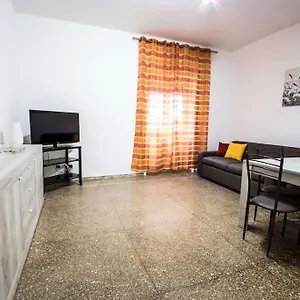 Appartamento In Rosa, Roma